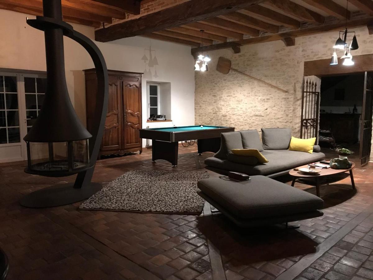 Chez Sandrine Mouhet Exterior photo